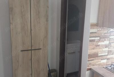 Garsonieră decomandată în Central - 2