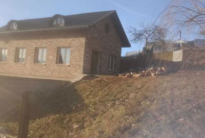 Casă cu 4 camere în Vatra Moldoviței - 3