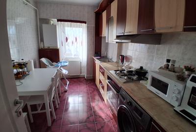 Apartament cu 3 camere decomandat, mobilat în Păcurari - 4