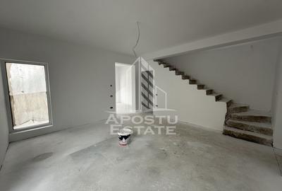 Casă cu 5 camere cu Teren 320 Mp în Ghiroda