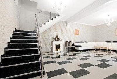 Casa P+1E si teren 370 mp, singur in curte - Piata Centrala - 11