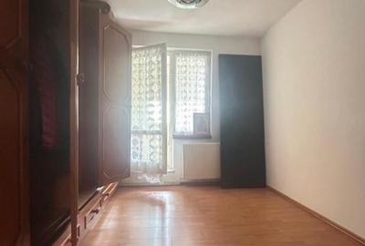 Calea Bucure?ti - 3 camere, spatios, etaj intermediar, boxa! - 9