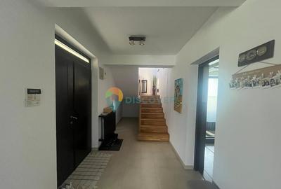 Casa 400 mp de Buhusi, Bacau - 5
