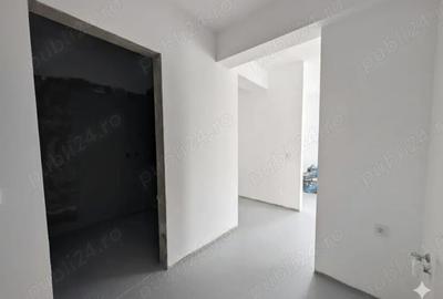 Apartament cu 4 camere semidecomandat în Florești - 12