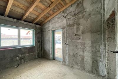 Duplex cu 4 camere cu Canalizare în Moșnița Nouă - 4