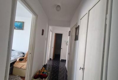 Apartament cu 4 camere decomandat, mobilat în Central - 1