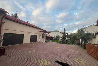 Casă cu 8 camere în Ultracentral - 1