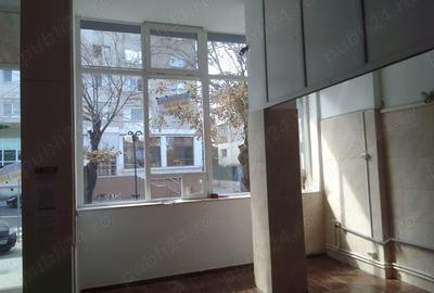 Spațiu comercial, de 143 mp, în Central - 11