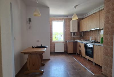 Apartament 3 camere, et. 4/4, Unirii