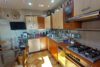 Apartament cu 4 camere decomandat în Iancului - 18