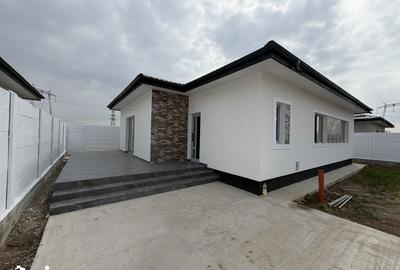 Casă cu 4 camere cu Teren 350 Mp în Clinceni - 1