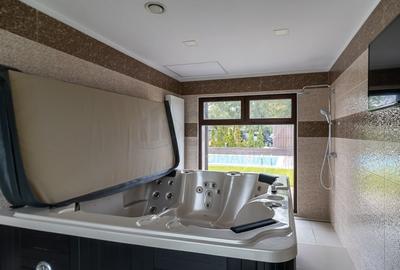 REV2002939 Vila cu piscina 2000 mp teren in Corbeanca REV2002939 Vila cu piscina 2000 mp teren in Corbeanca - 11