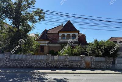 Casa individuala de in Sibiu 1000 mp teren zona Blv Victori