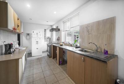 Casa individuala P+1+pod*218 mp*Teren 600 mp*Pe colt*Andronache-Ropotului - 9