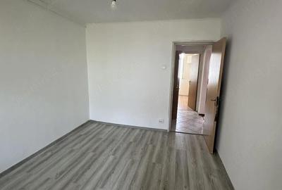 Apartament cu 3 camere semidecomandat în Giurgiului - 1