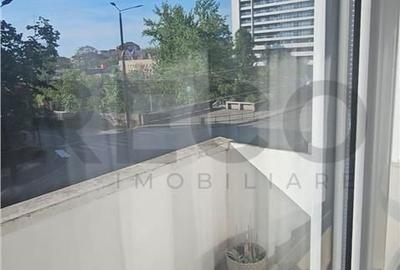 Apartament cu 3 camere în Orașul Nou