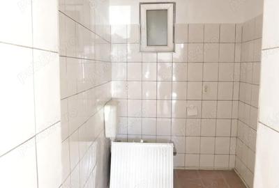 Spațiu comercial, de 70 mp, în Central