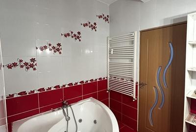 Apartament cu 3 camere semidecomandat, mobilat în UTA - 15