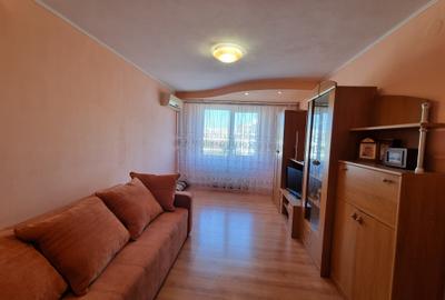 Apartament cu 3 camere decomandat în Lujerului