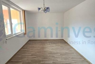 Casă individuală cu 11 camere cu Teren 781 Mp în Pietroasa - 9