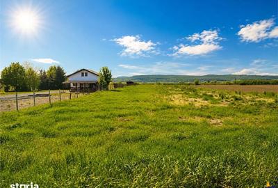Teren de 3400 mp, în Ernei - 3