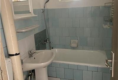 Garsonieră decomandată, mobilată în Sud - 10