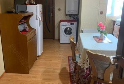 Apartament cu 3 camere decomandat în Caracal - 6