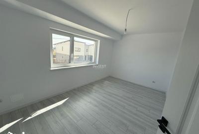 Casă cu 5 camere cu Teren 250 Mp în Valea Lupului - 10