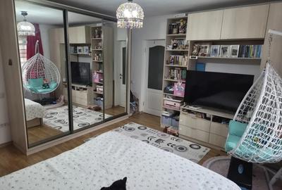 Casa cu 3 camere de vanzare in zona Bucure?tii Noi, Sector 1 - 3