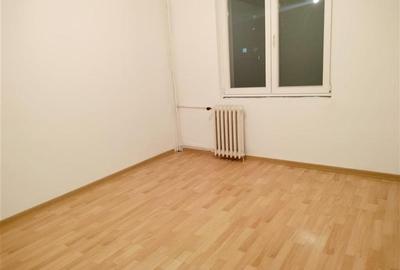 Apartament cu 3 camere decomandat în Dristor - 2