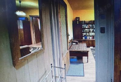Vand apartament cu 3camere in zona Pia?a Dacia - 2