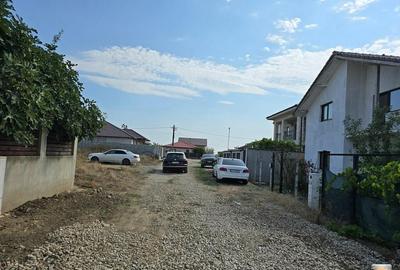 Teren de 450 mp, în Lazu - 4