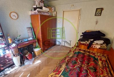 Apartament 3 camere decomandat, etajul 4, 1 Mai zona Insula - 3