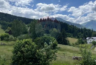 Teren de 2770 mp, în Est - 2