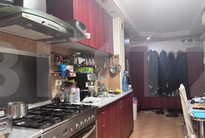 Apartament de vanzare, cu 3 camere, 55 mp, zona Lipovei - 1