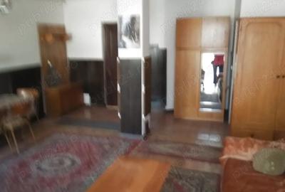 Apartament cu o camera de inchiriat in Floresti - 2