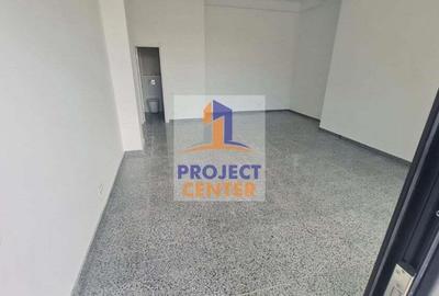 Spatiu comercial Fratii Golesti, parter, bloc nou, loc de parcare - 1