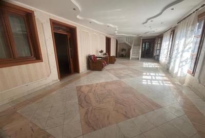 Casă individuală cu 13 camere cu Teren 1000 Mp în Est - 2