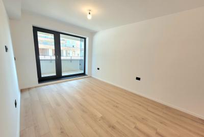 Apartament cu 2 camere nedecomandat în Tractorul - 8