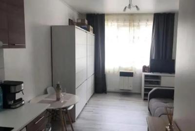 Garsonieră decomandată în Noua