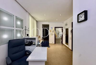 Apartament in vila | Ultracentral | 2 intrări | Garaj 30 mp | Renovat - 12