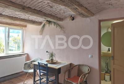 Casa in Marpod 30 km de Sibiu toate utilitatile 3 camere teren 961 mp