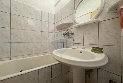 Apartament cu 3 camere semidecomandat în Mediaș - 3