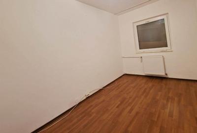 Apartament 3 camere – parter – zona 2 Cocosi, Micro 20 - 8