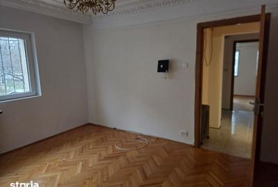 Apartament cu 3 camere în Militari