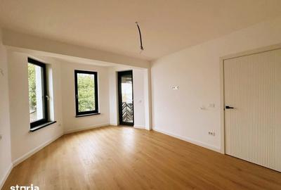 Casă cu 5 camere cu Teren 500 Mp în Mărăcineni - 1