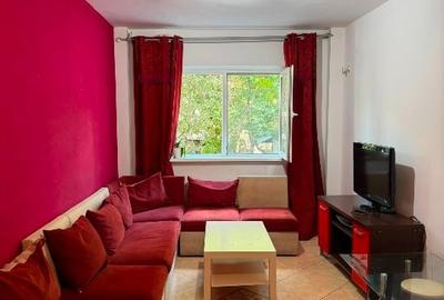Apartament cu 4 camere decomandat, mobilat în Colentina