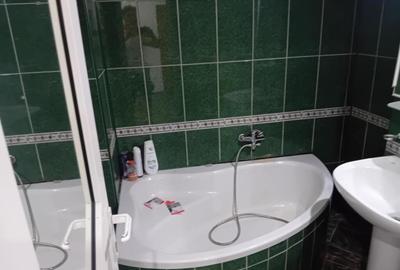 Ap 3 Cam central B-dul Traian 70 mp etaj 3 decomandat 2 bai bloc nou Ap 3 Cam central B-dul Traian 70 mp etaj 3 decomandat 2 bai bloc nou - 5