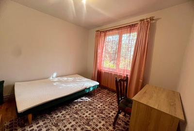 Apartament cu 3 camere decomandat în 7 Noiembrie