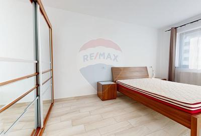 Apartament cu 2 camere decomandat, mobilat în Tractorul - 12